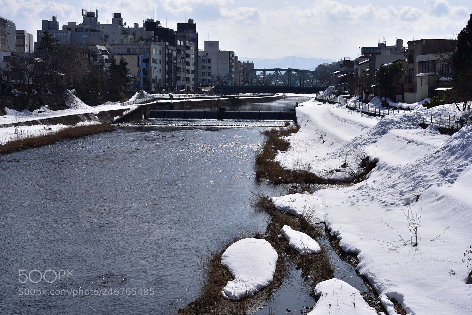 Nikon D750 sample photo. 新橋から上流、犀川大橋を眺める 金沢犀川 photography