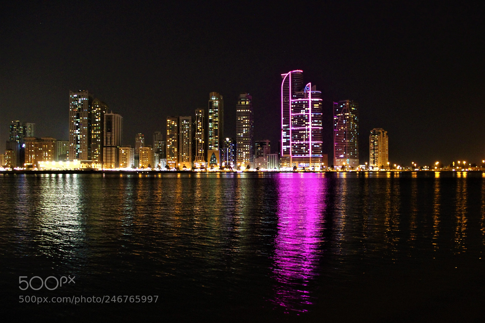 Canon EOS 600D (Rebel EOS T3i / EOS Kiss X5) sample photo. The sharjiah night. photography