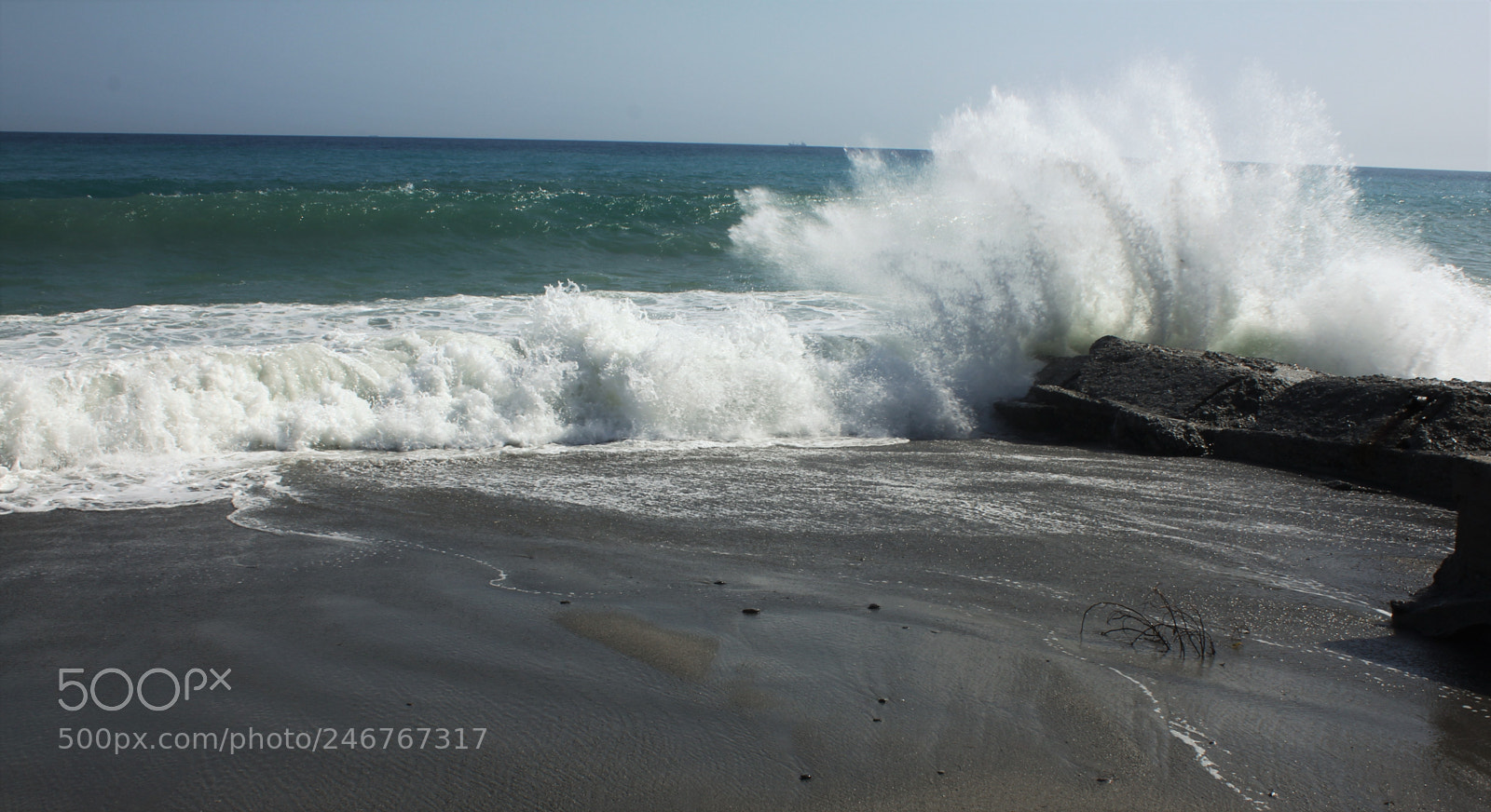 Canon EOS 60D sample photo. Breaking the waves photography