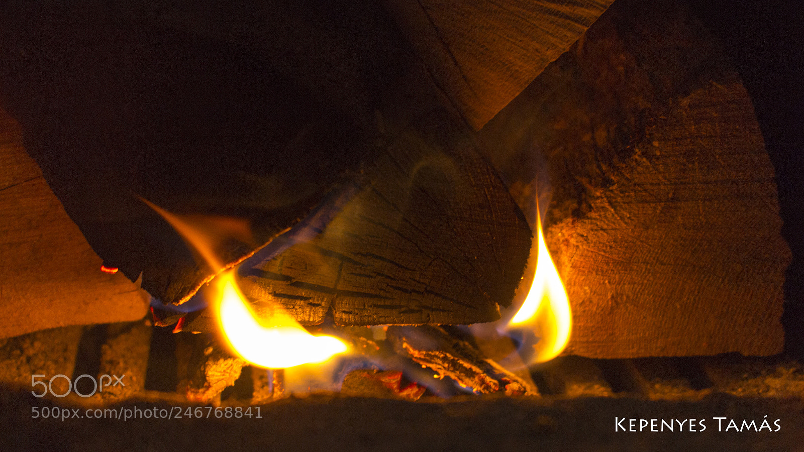 Canon EOS 700D (EOS Rebel T5i / EOS Kiss X7i) sample photo. There are flames photography