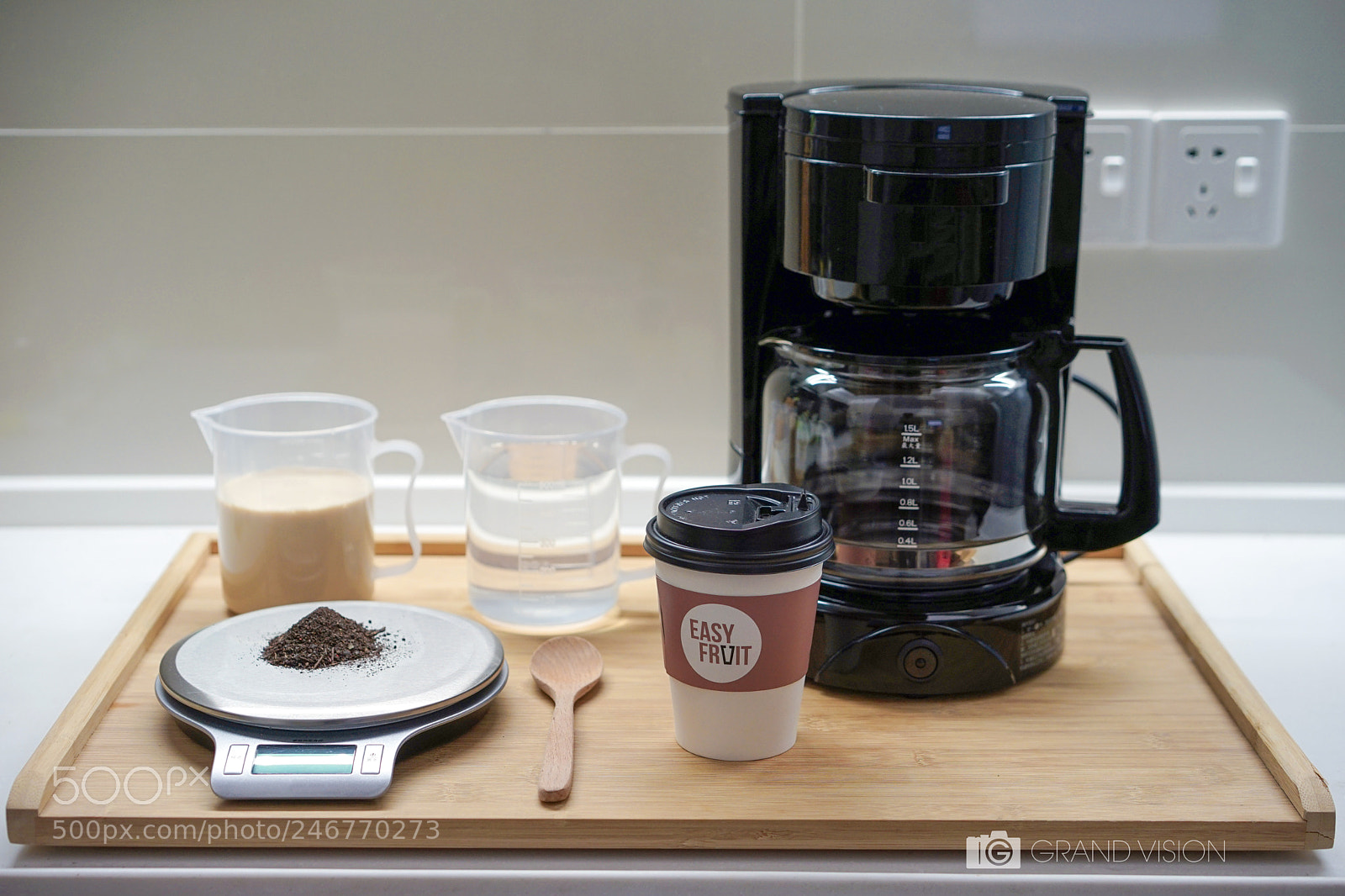 Sony a7 II sample photo. How to make milk photography