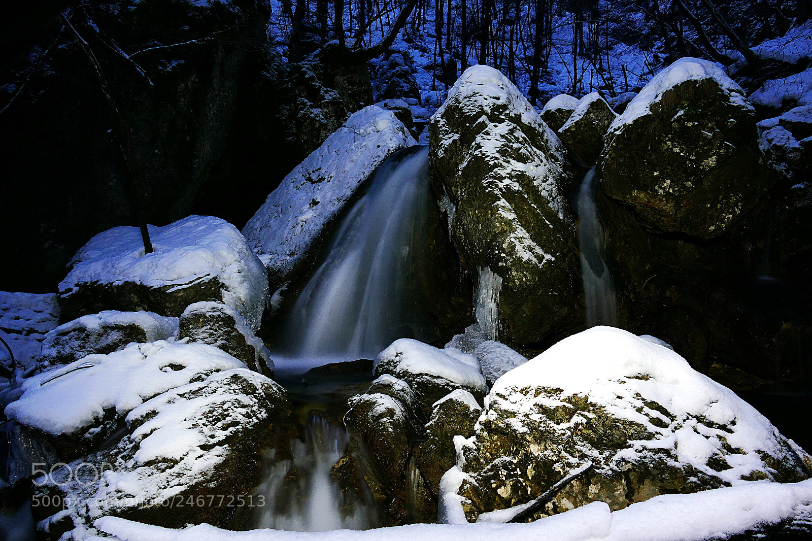 Panasonic Lumix DMC-FZ1000 sample photo. First waterfall in hell's photography