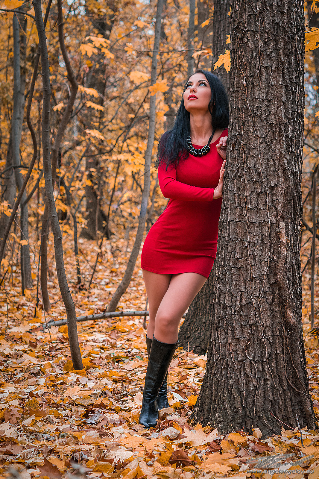 Nikon D7100 sample photo. Lady in red photography
