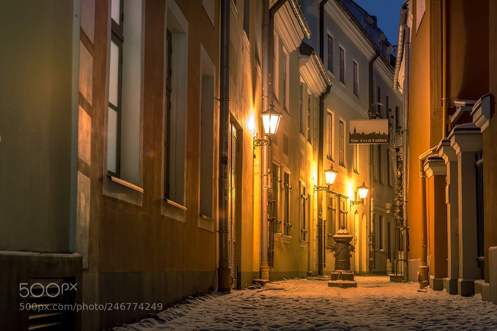 Nikon D5200 sample photo. Narrow street of cobblestone photography