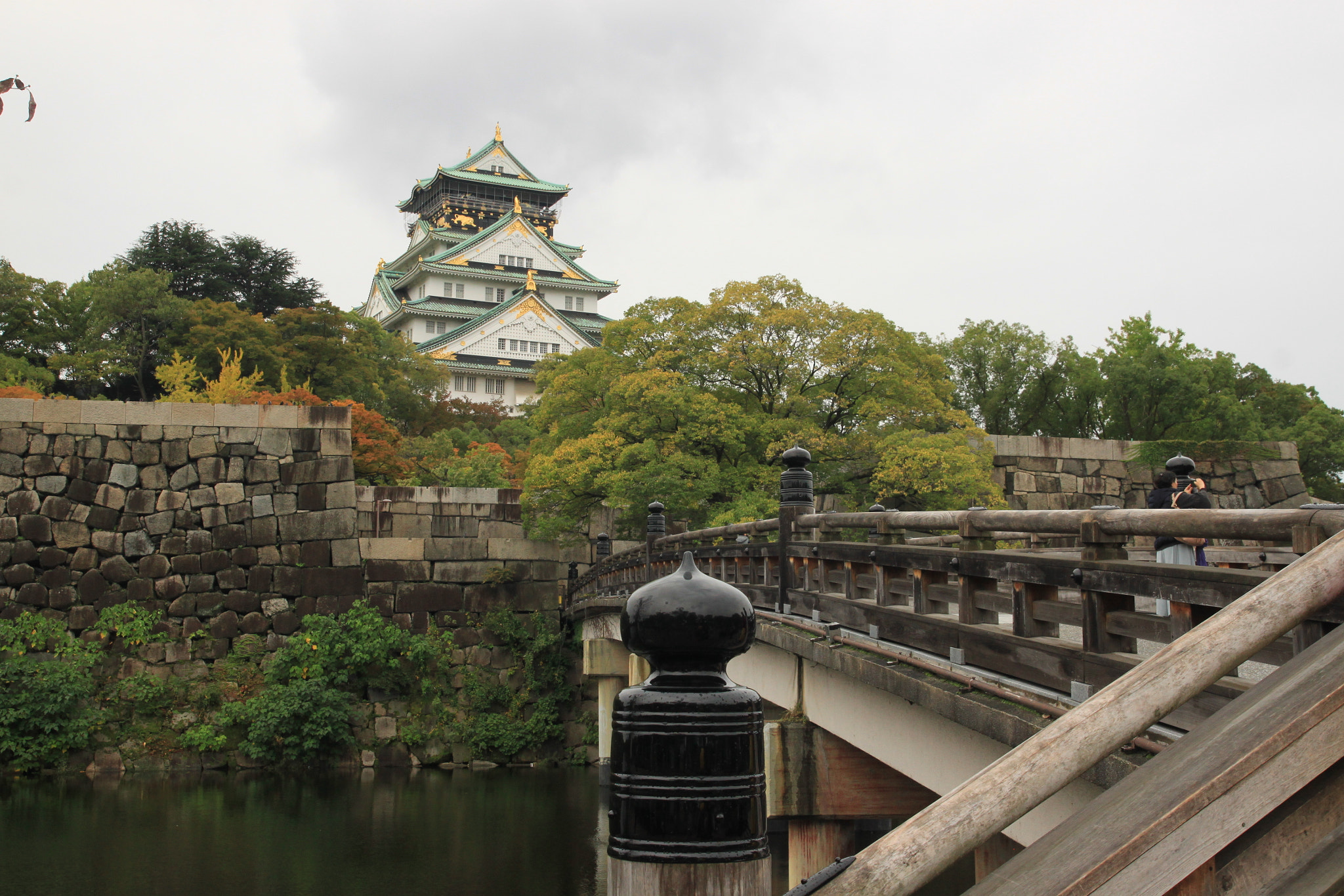 Tamron SP AF 17-50mm F2.8 XR Di II LD Aspherical (IF) sample photo. Big fortress. the osaka castle is this amazing photography