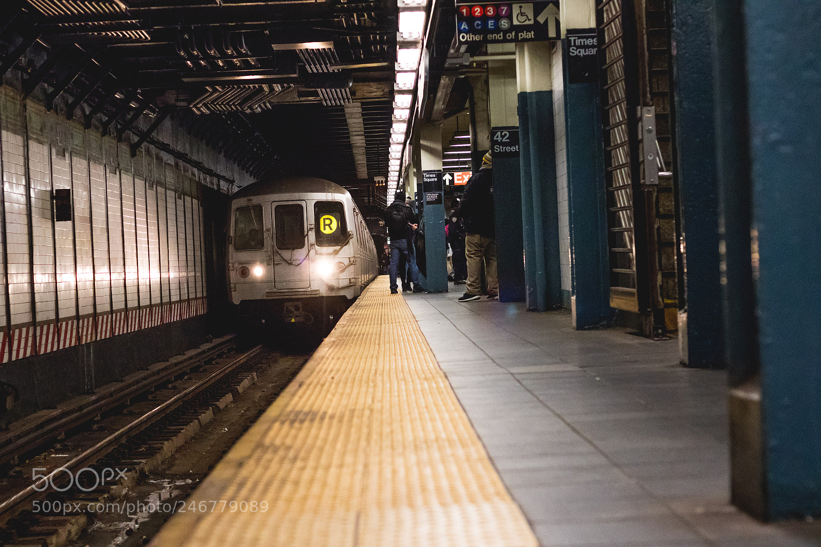 Canon EOS 7D Mark II sample photo. New york subway underground photography
