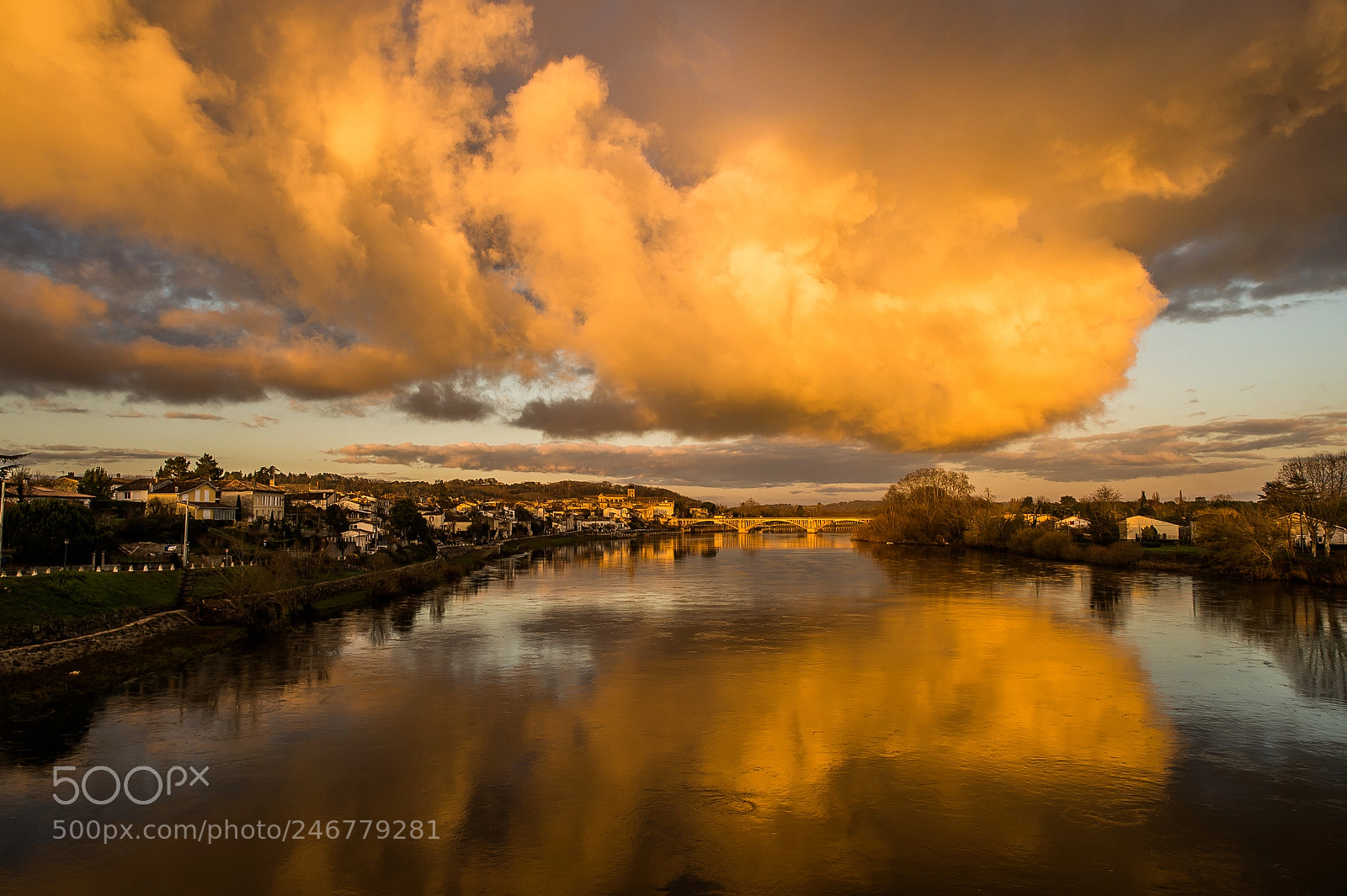 Nikon D4 sample photo. River dordogne : clouds reflexion photography