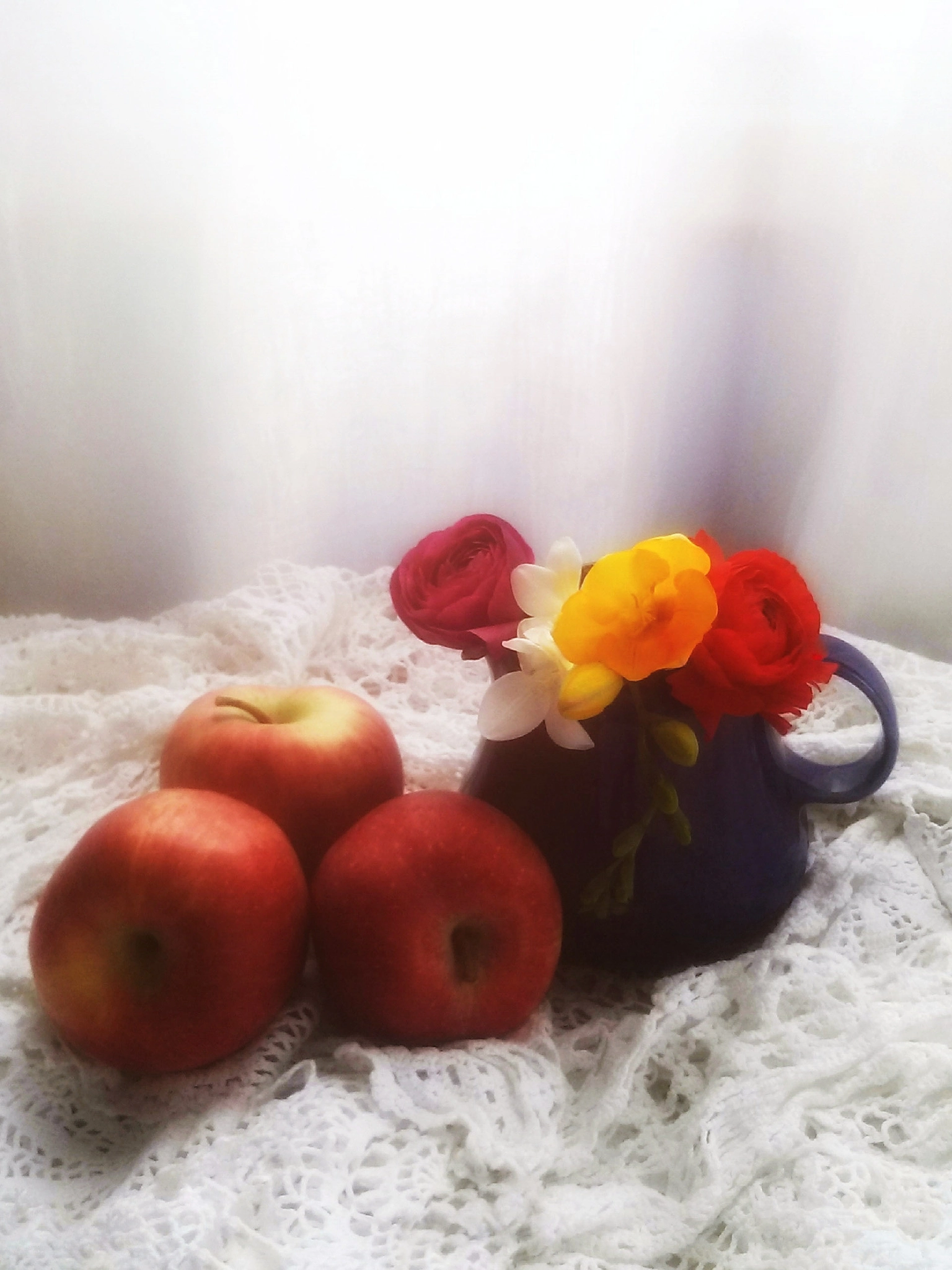 LG OPTIMUS L9 II sample photo. Flowers and apples photography