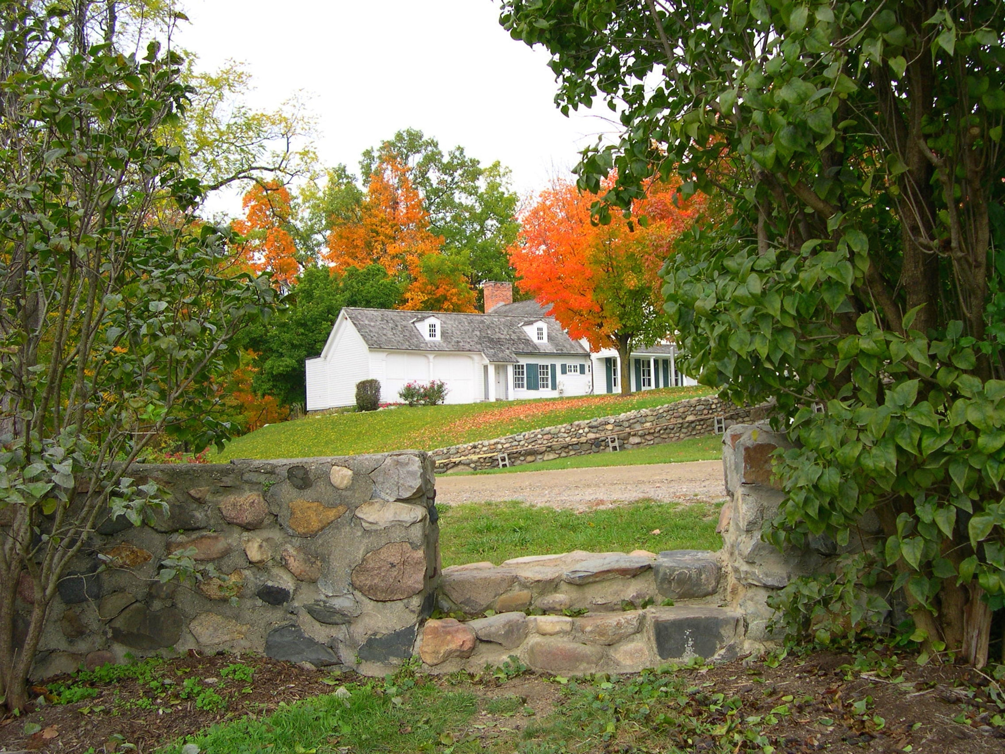 Nikon E4300 sample photo. Farm house fall photography