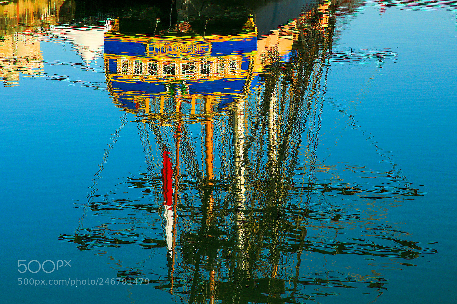 Canon EOS 600D (Rebel EOS T3i / EOS Kiss X5) sample photo. L'hermione - reflection photography