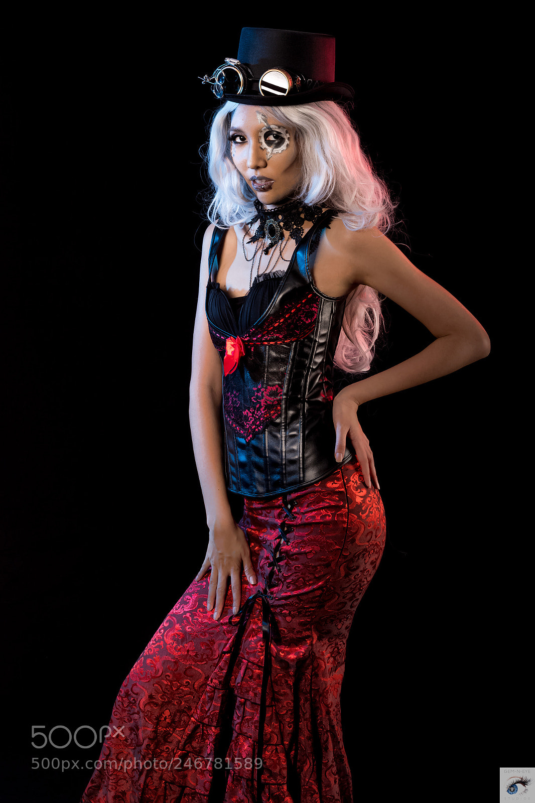 Nikon D5 sample photo. Book: steampunk photography