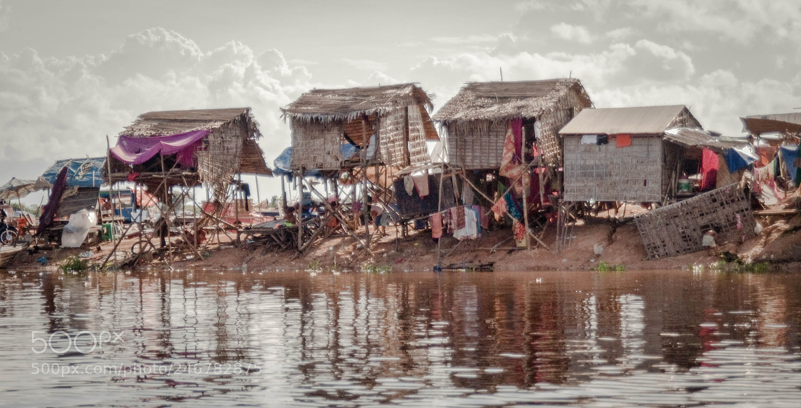 Olympus E-3 sample photo. The boat people photography
