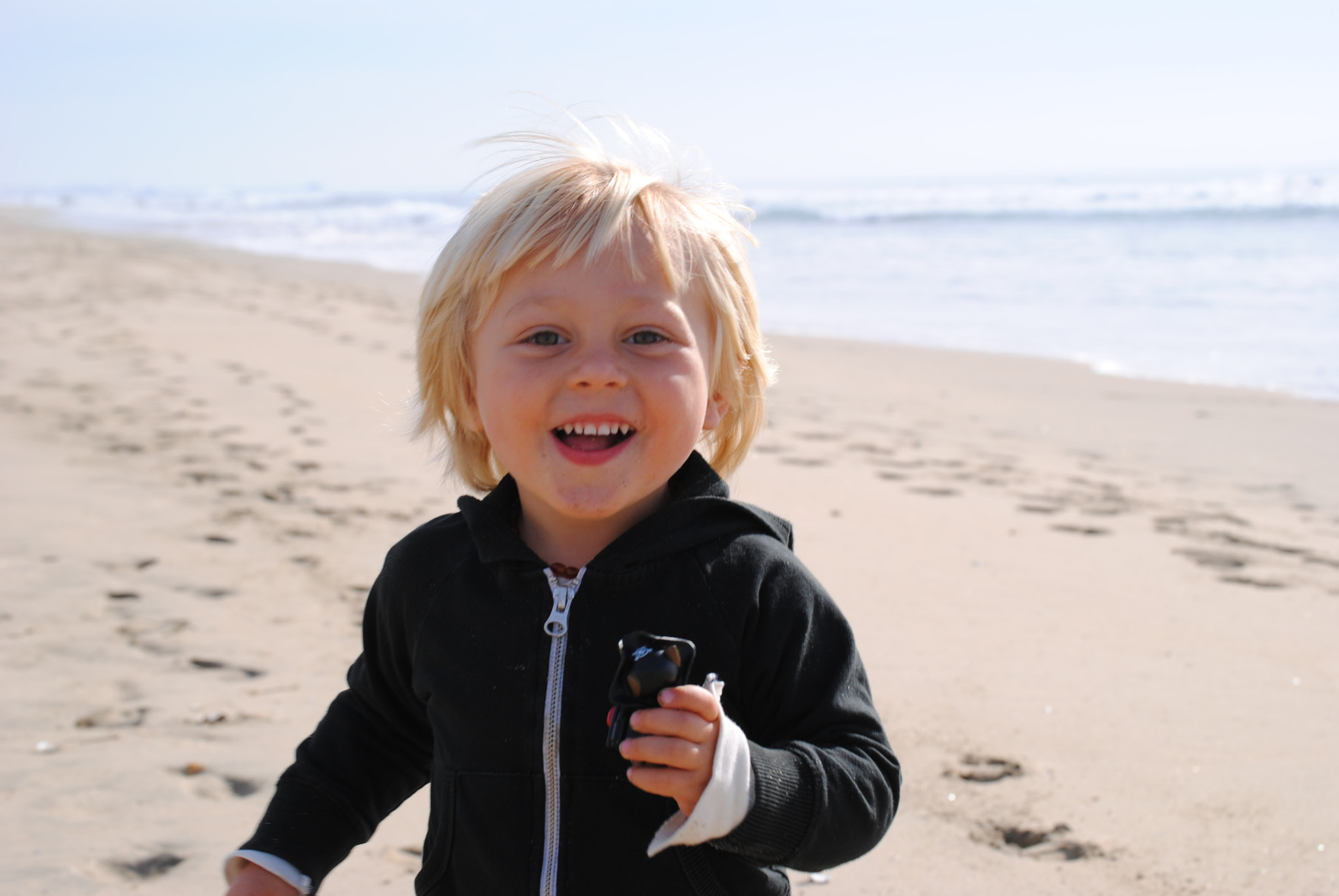 Nikon D3000 sample photo. Beach run.jpg photography