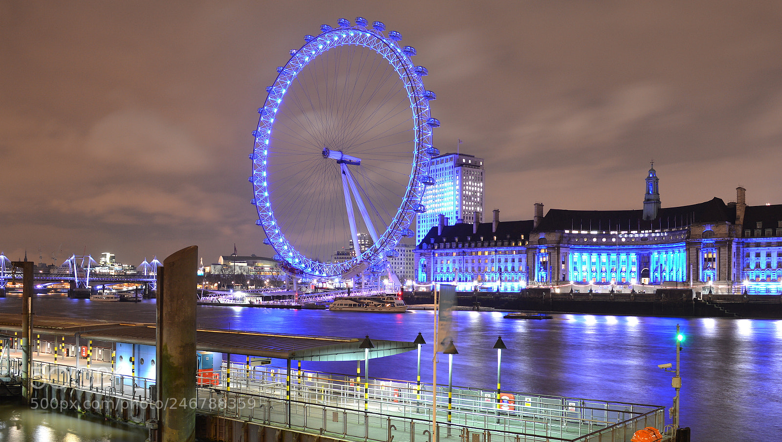 Nikon D3200 sample photo. London eye's long exposure. photography