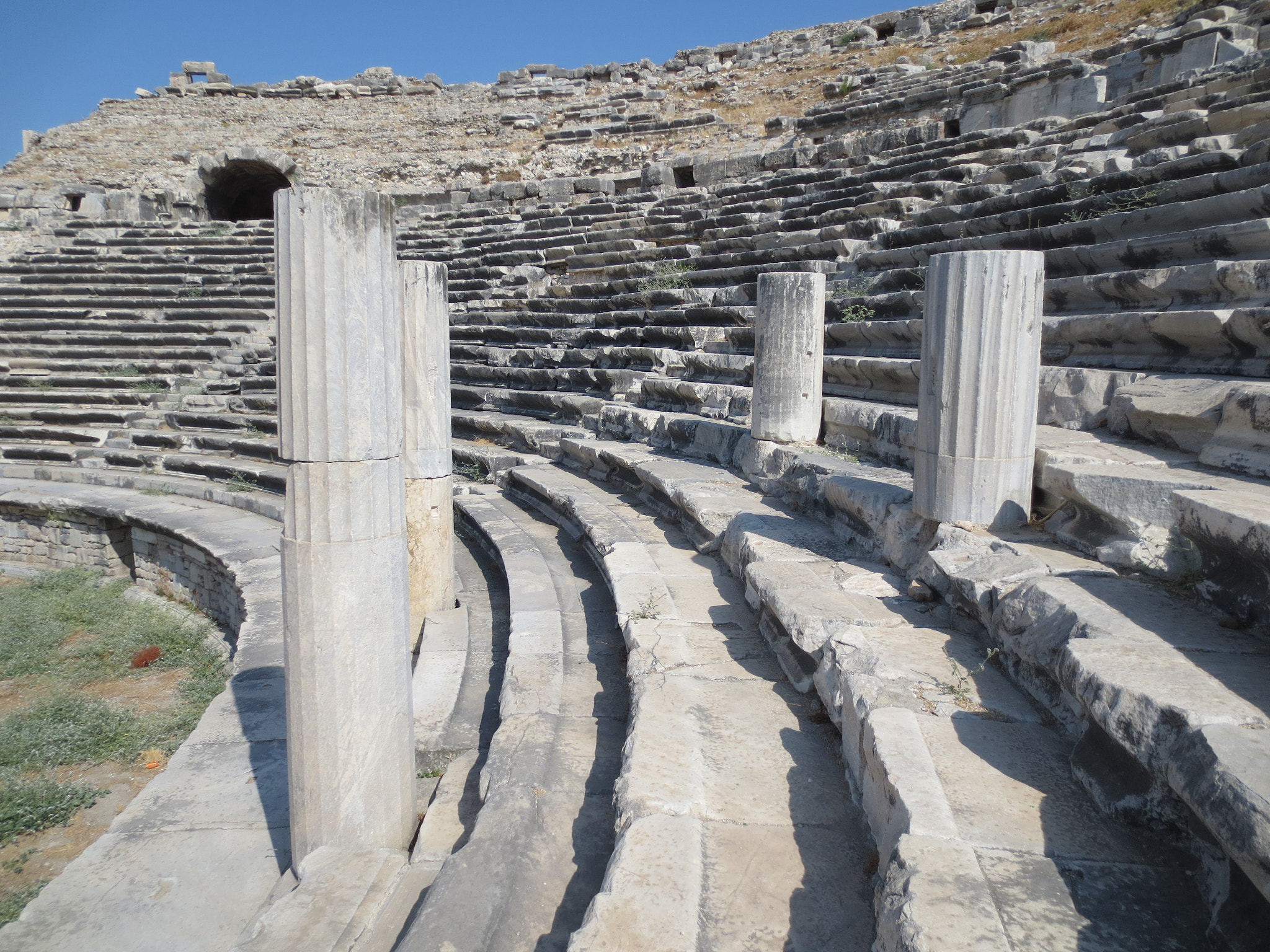 Canon IXUS 240 HS sample photo. Miletus amphitheatre. photography
