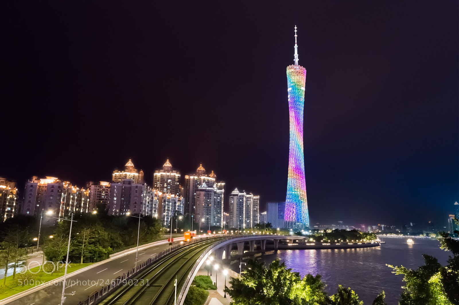 Nikon D3200 sample photo. Guangzhou tower photography
