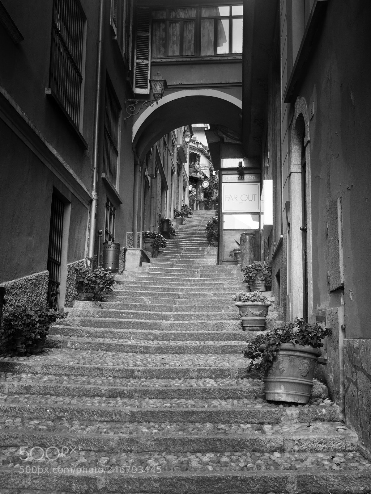 Olympus OM-D E-M10 sample photo. Steps in bellagio photography