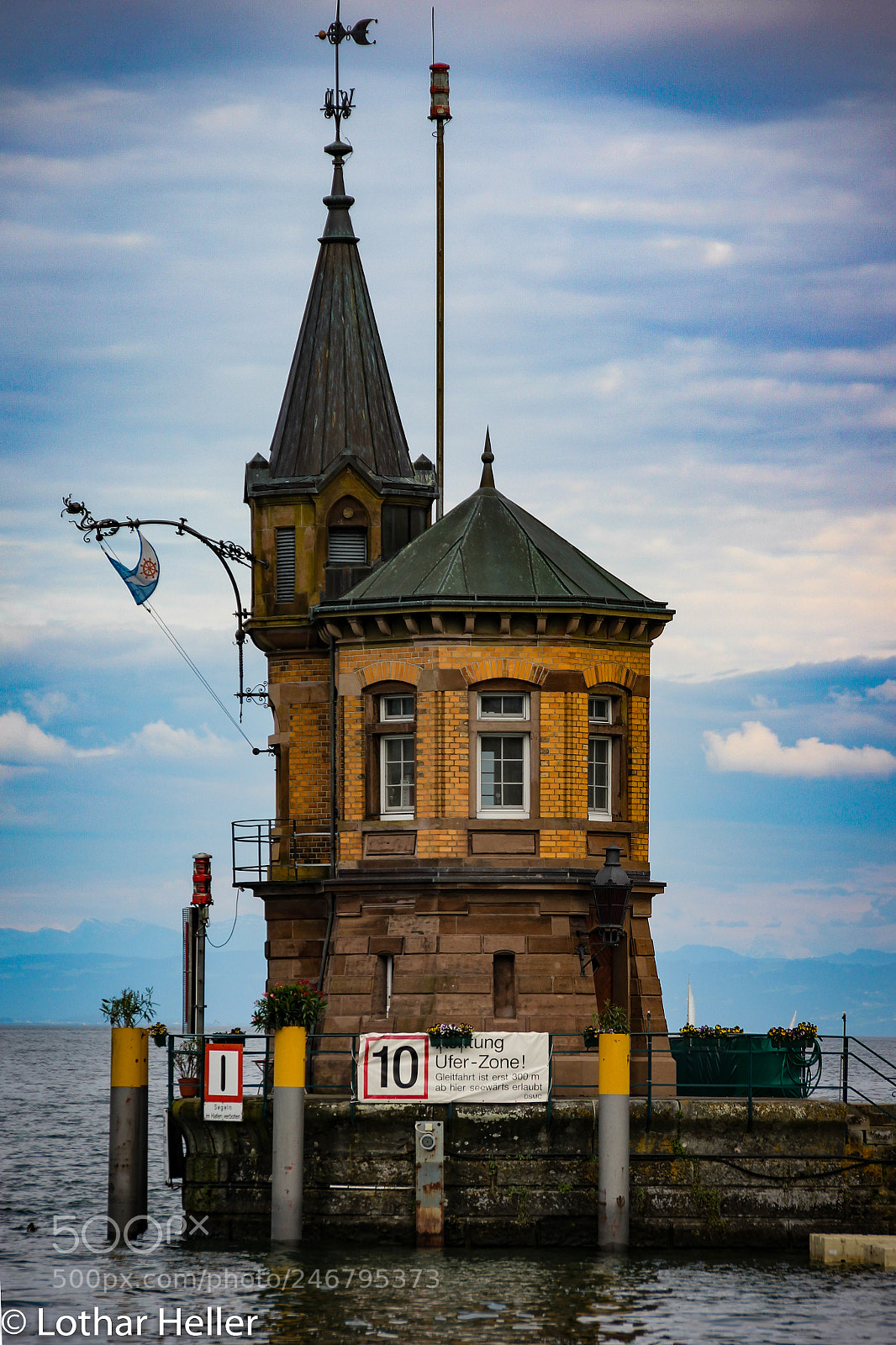Canon EOS 550D (EOS Rebel T2i / EOS Kiss X4) sample photo. Bodensee lighthouse photography