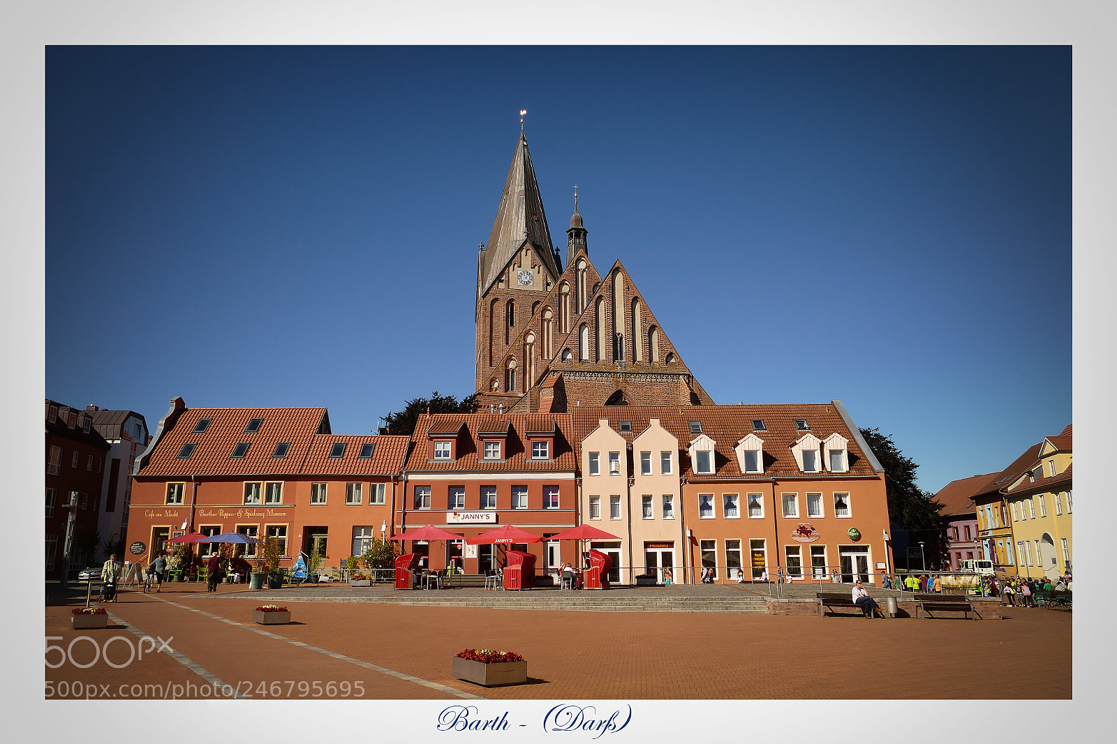Panasonic Lumix DMC-FZ1000 sample photo. St. marien in barth photography