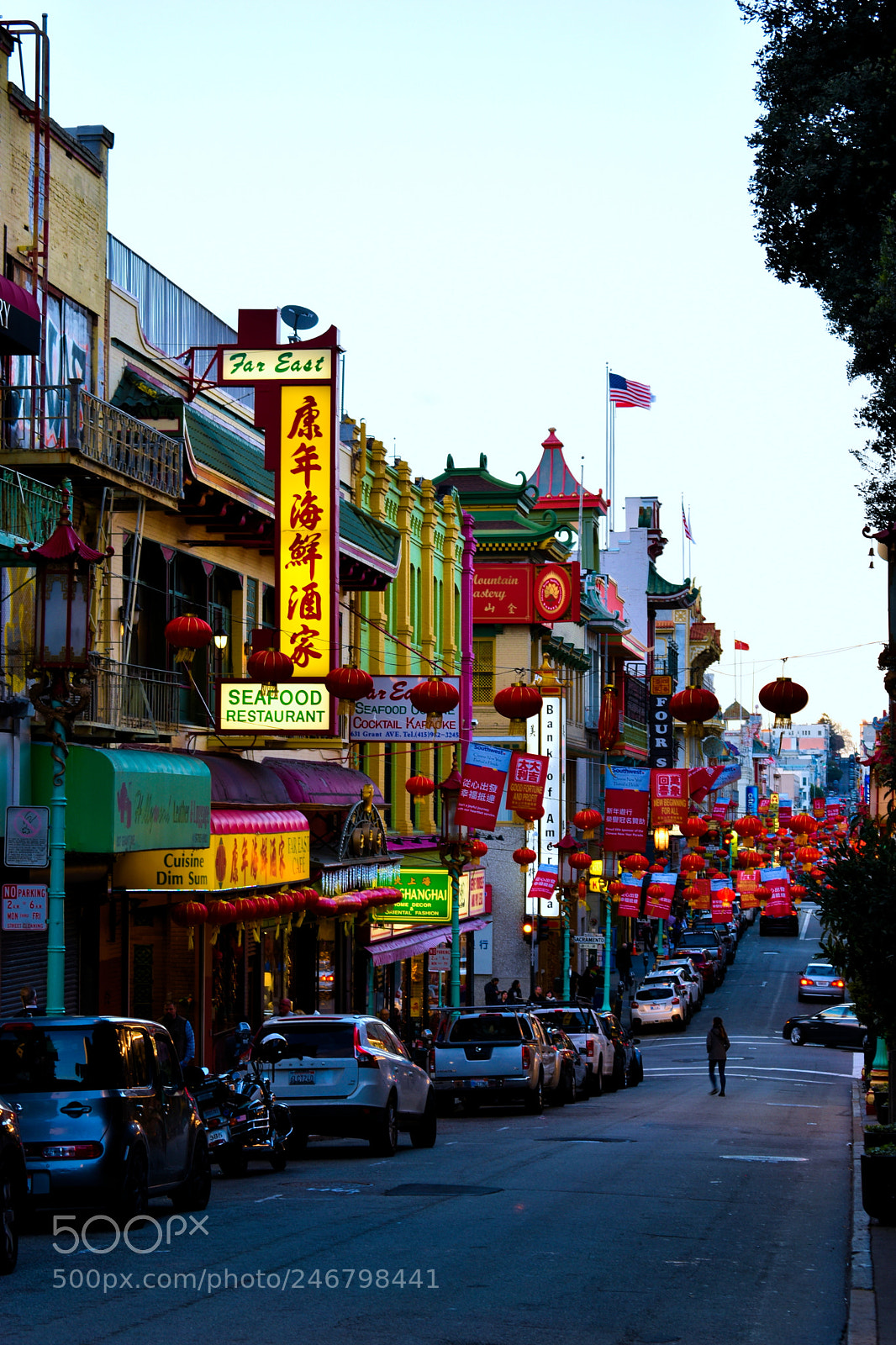 Nikon D5600 sample photo. Evening in chinatown photography