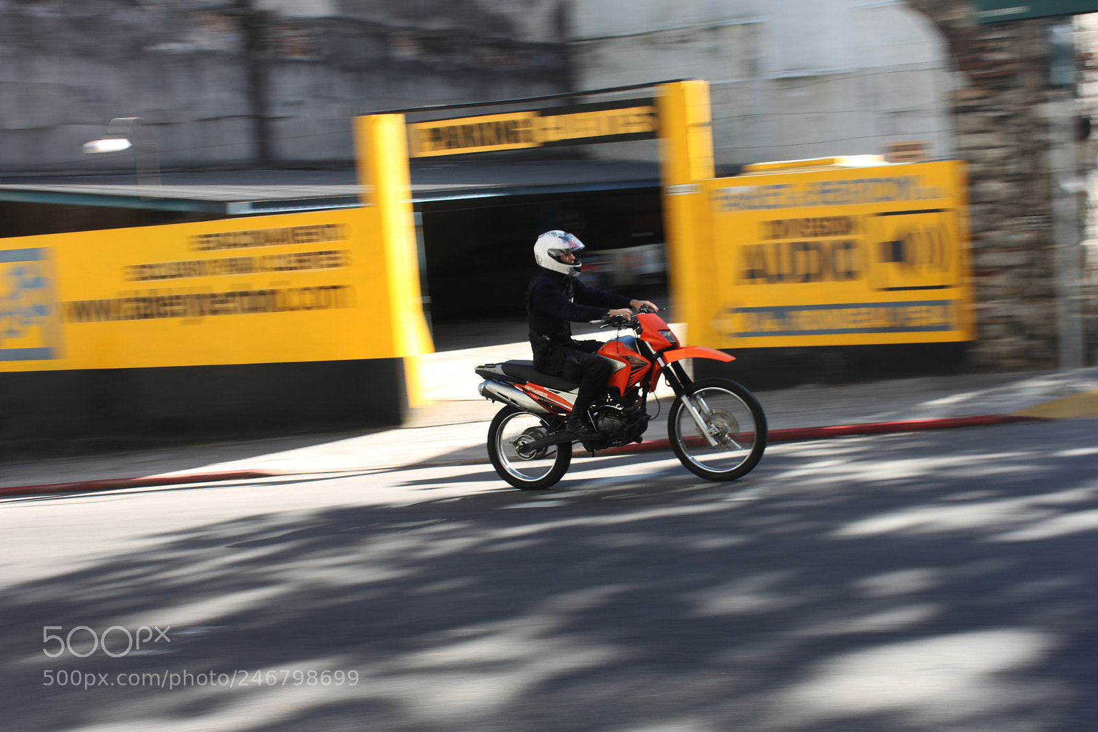 Canon EOS 500D (EOS Rebel T1i / EOS Kiss X3) sample photo. Barrido photography