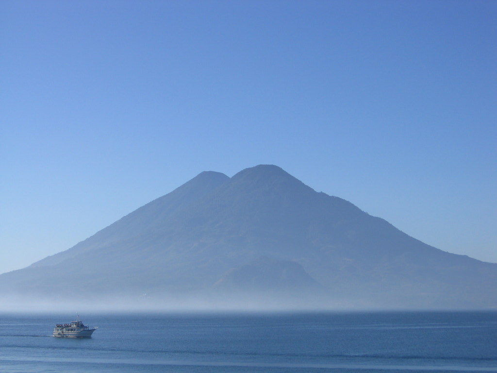 Canon POWERSHOT A510 sample photo. Lago de atitlán photography