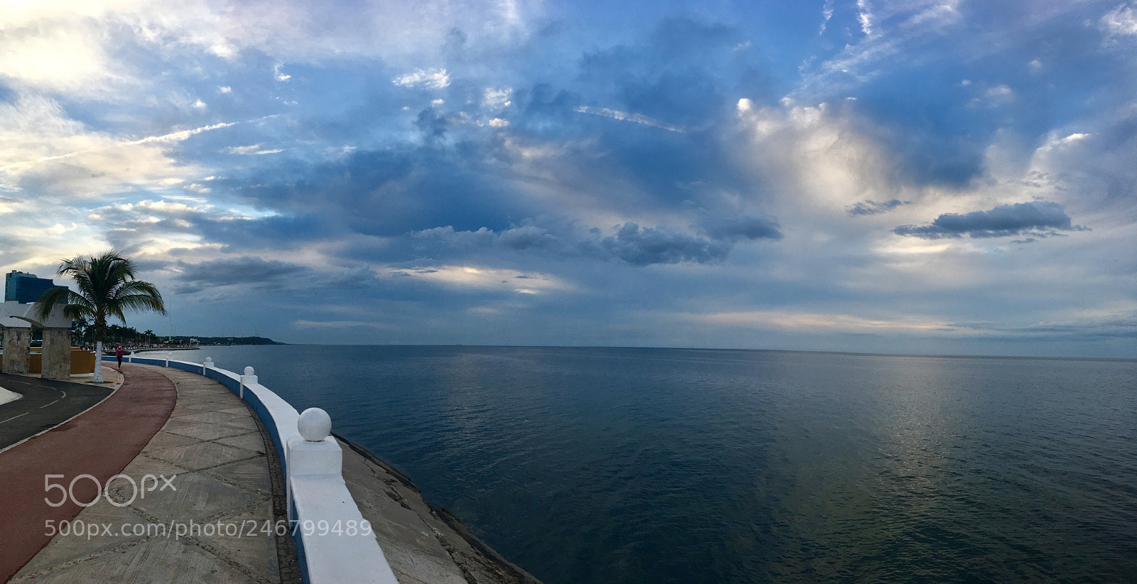 Apple iPhone SE sample photo. Malecón de campeche photography