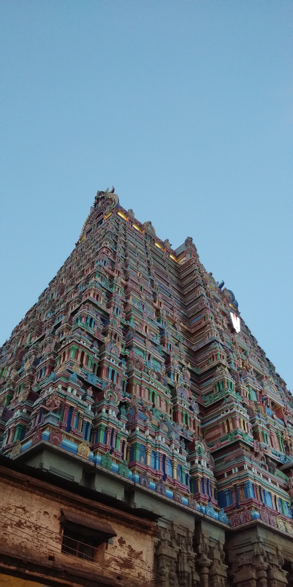 vivo 1718 sample photo. Sri rangam tower photography