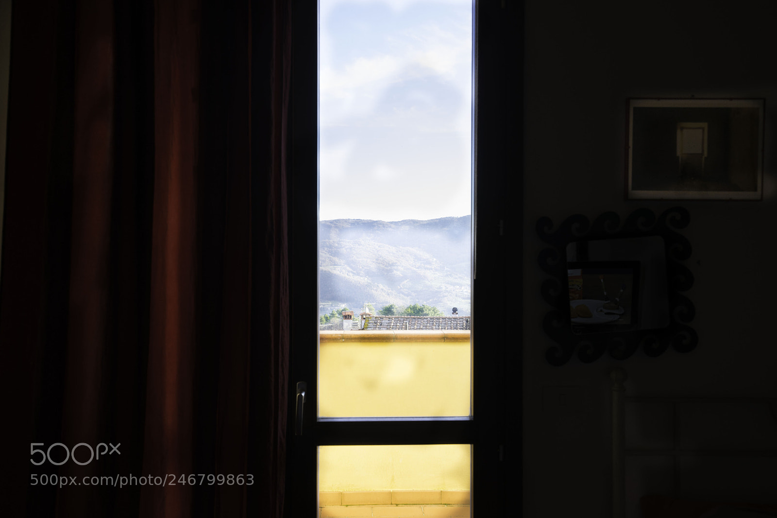 Sony a7 II sample photo. Camera finestra r rilesso photography