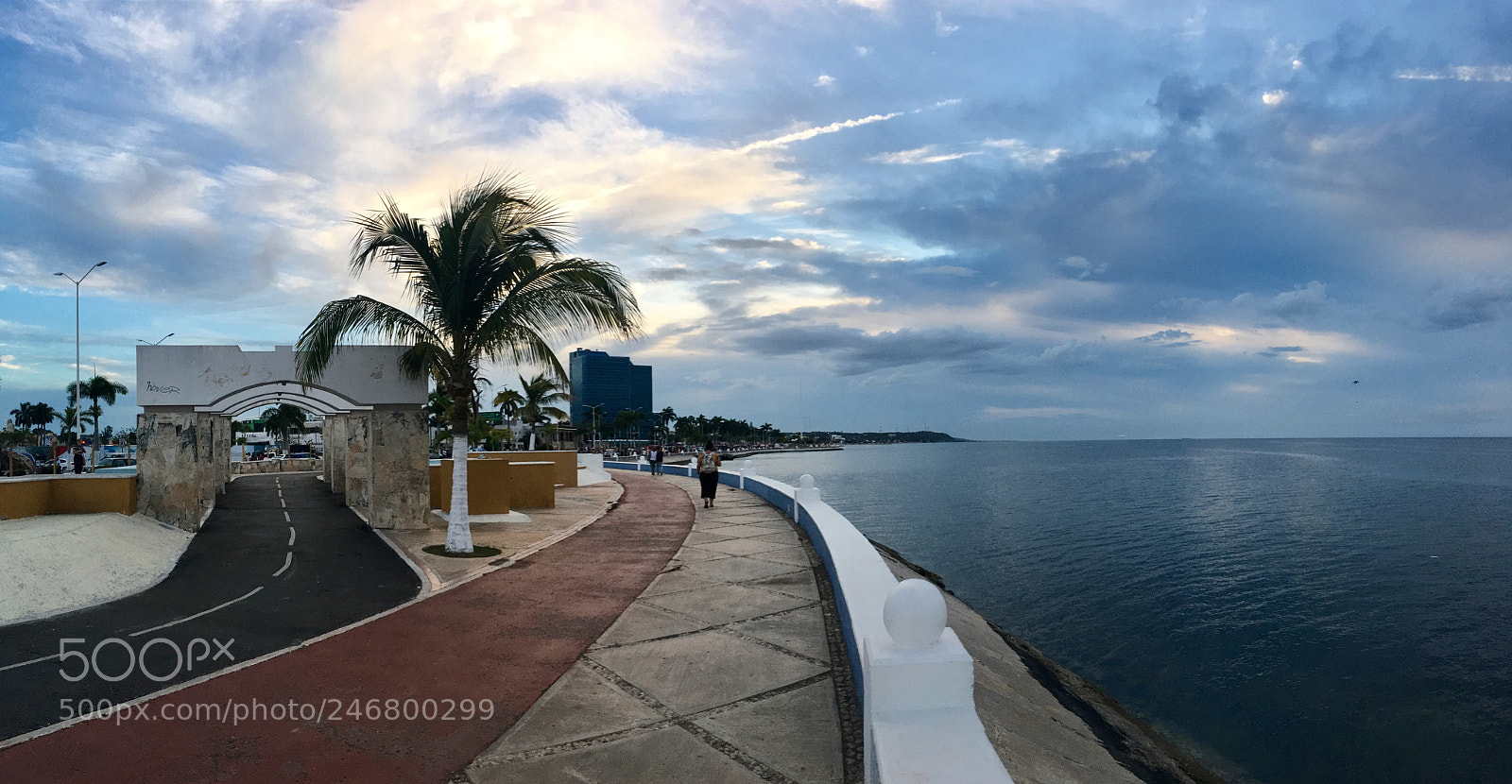 Apple iPhone SE sample photo. Malecón campeche photography
