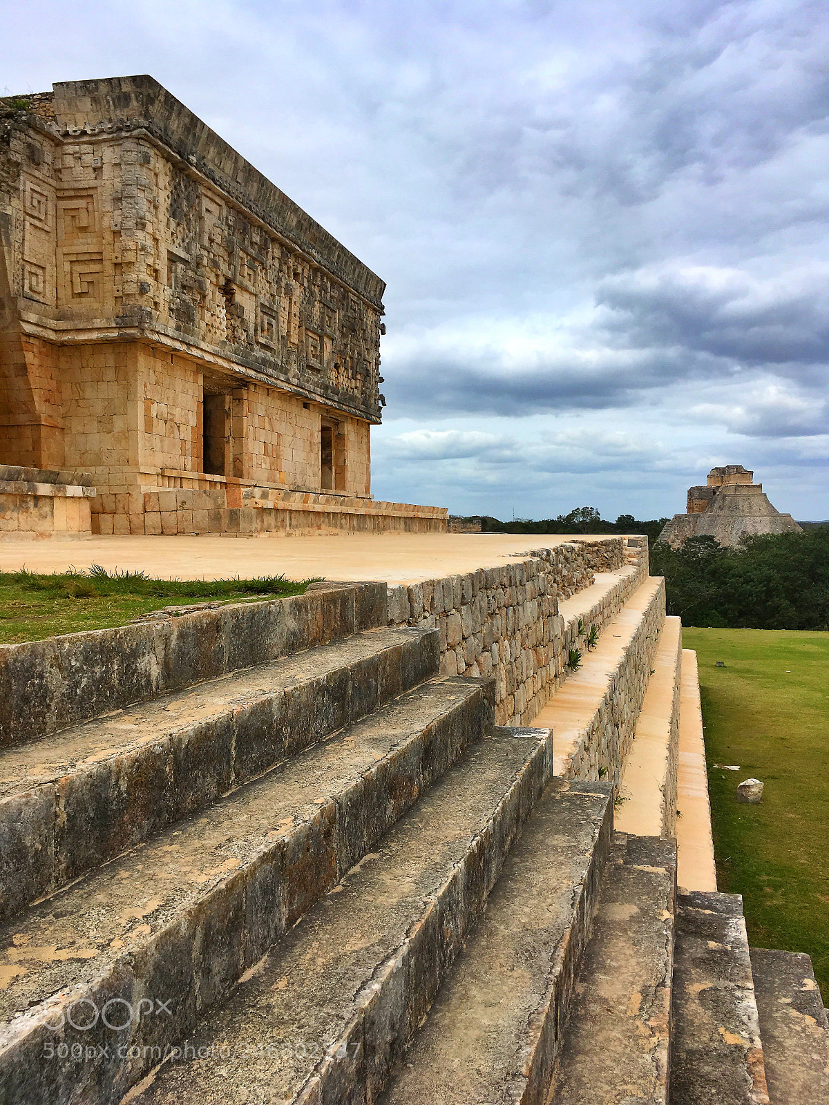 Apple iPhone SE sample photo. Majestic ruins in uxmal photography