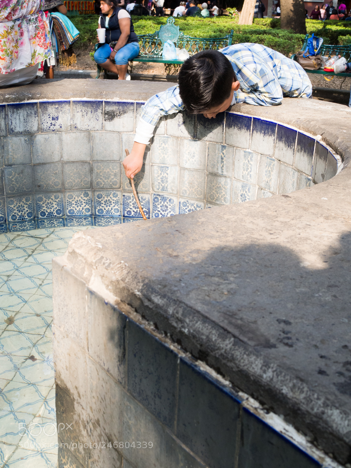 Olympus OM-D E-M10 II sample photo. Fountain fishing photography