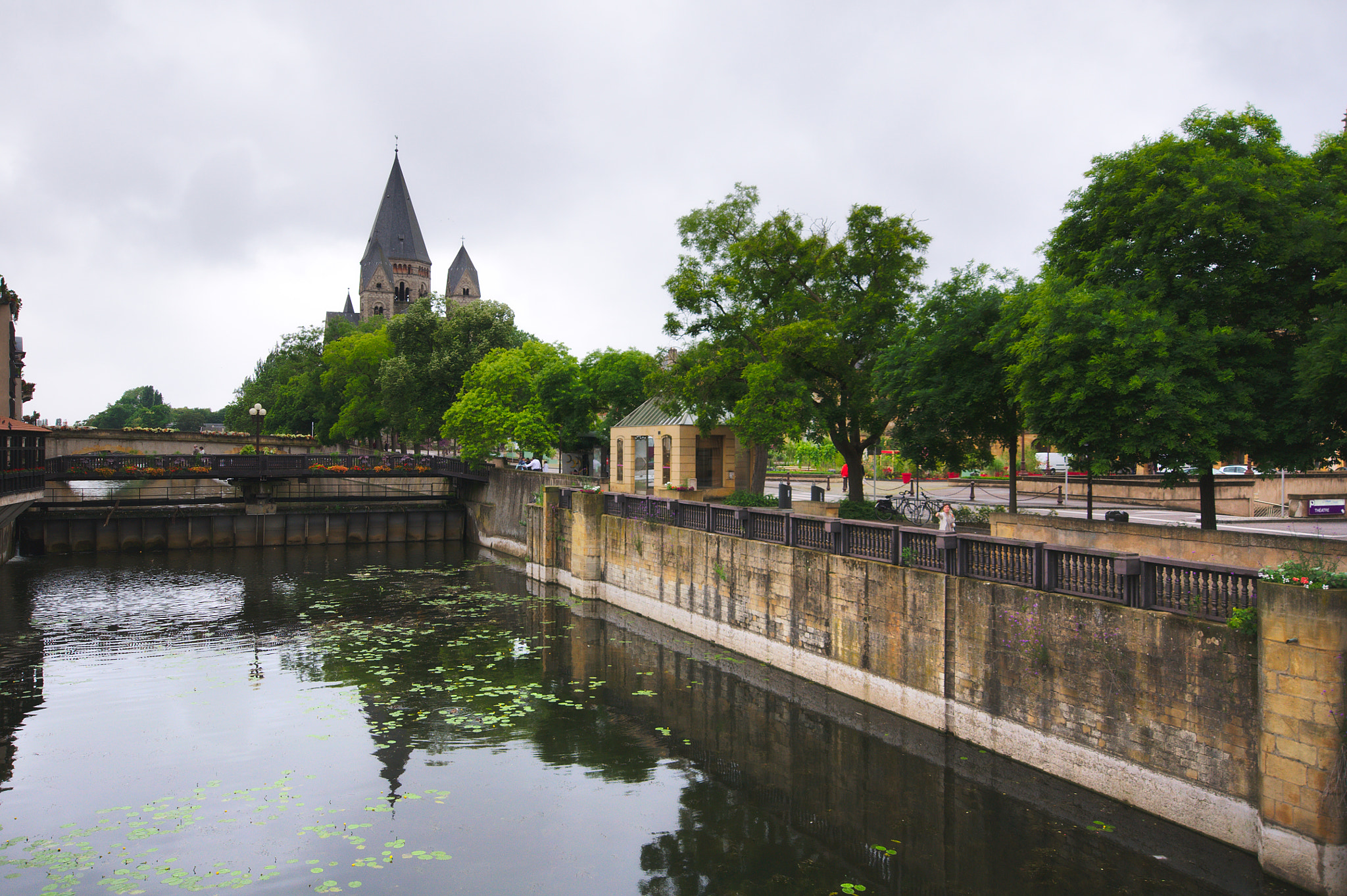 Nikon D90 + Sigma 10-20mm F4-5.6 EX DC HSM sample photo. Metz city photography