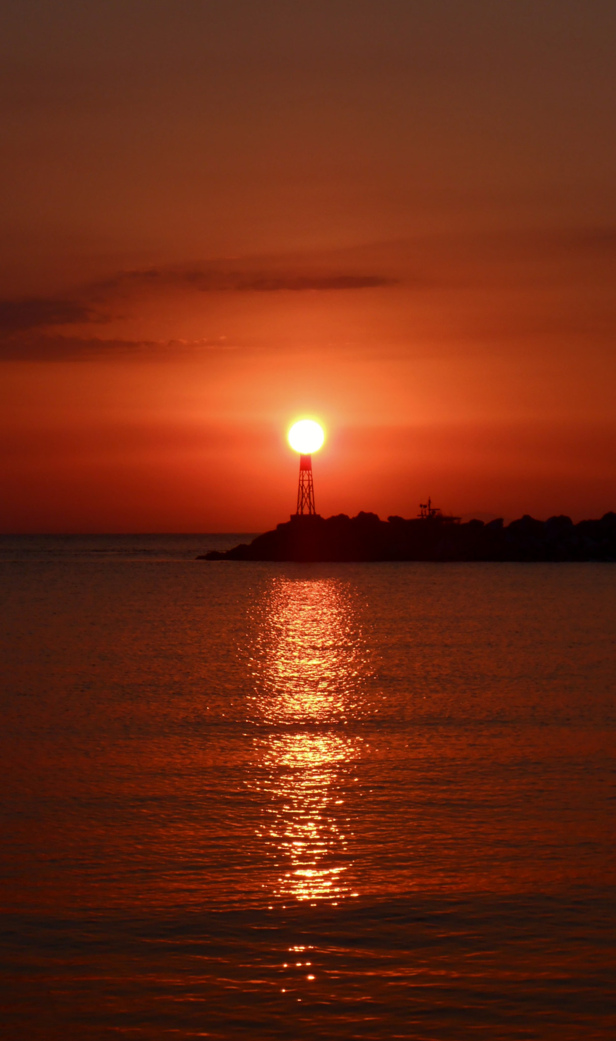 Nikon COOLPIX S2700 sample photo. Golden sunrise photography