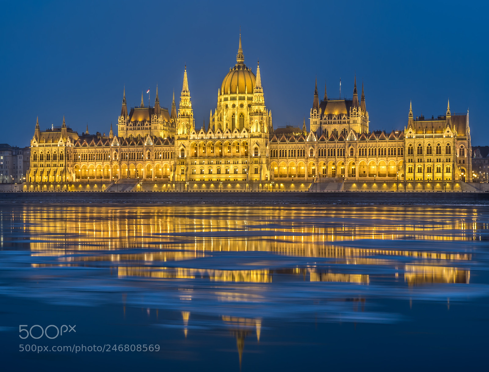Fujifilm X-A1 sample photo. The hungarian parliament in photography