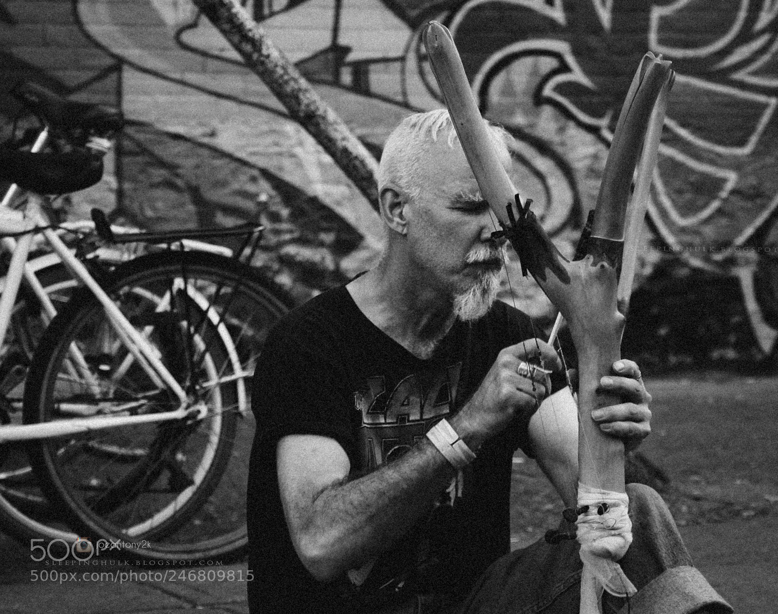 Canon EOS 700D (EOS Rebel T5i / EOS Kiss X7i) sample photo. Pedestrian sundays kensington market photography