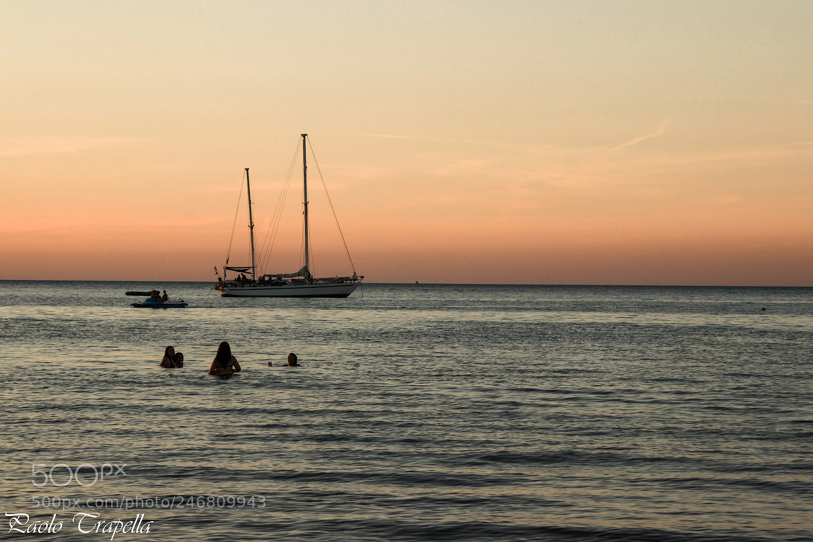 Canon EOS 600D (Rebel EOS T3i / EOS Kiss X5) sample photo. La barca ! photography