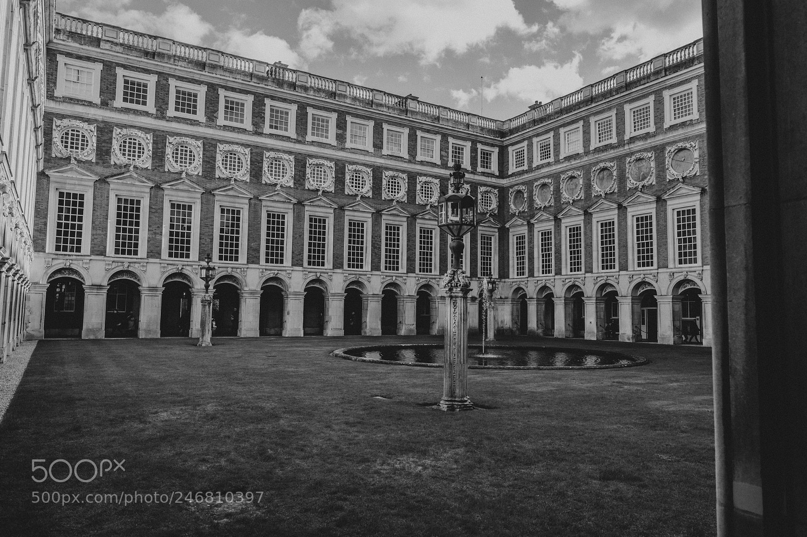Fujifilm X-T2 sample photo. Courtyard photography