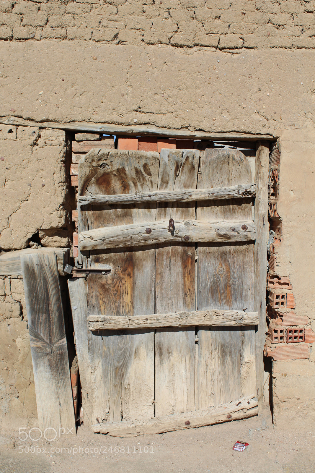 Canon EF-S 18-55mm F3.5-5.6 III sample photo. Puerta en pollos photography