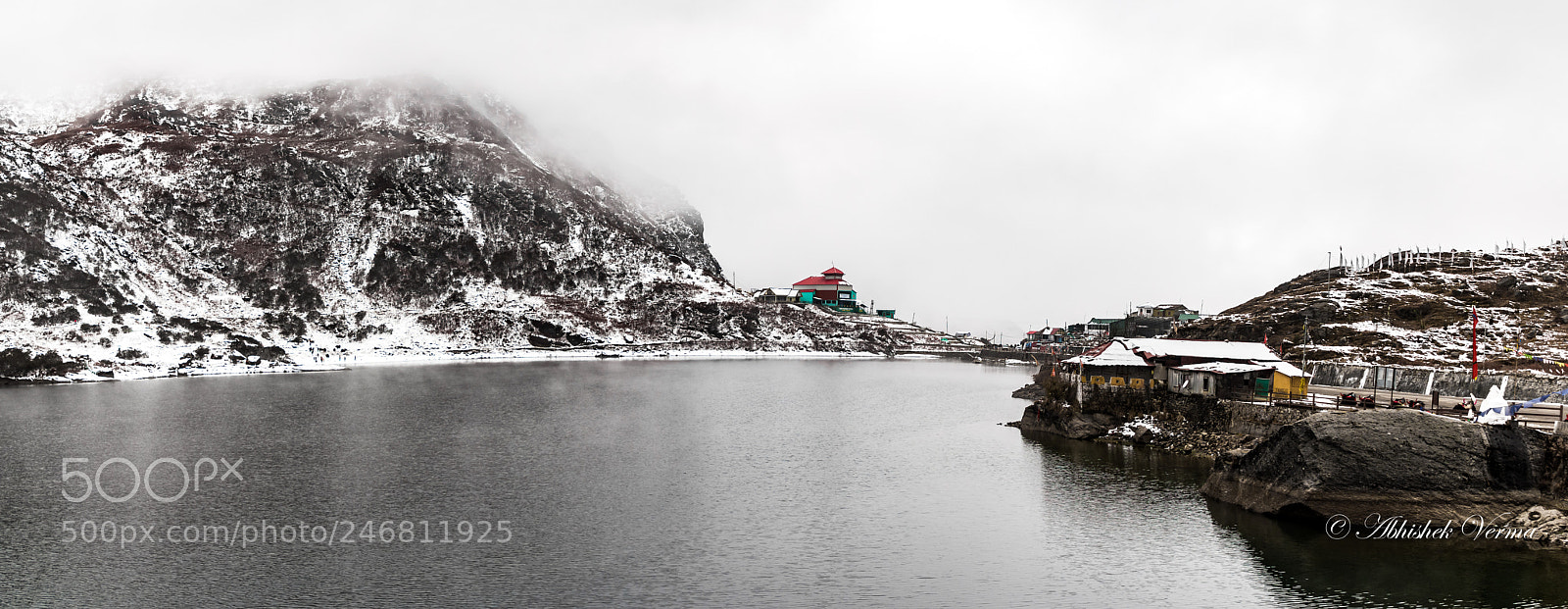 Canon EOS 550D (EOS Rebel T2i / EOS Kiss X4) sample photo. Lake tsomgo panorama photography