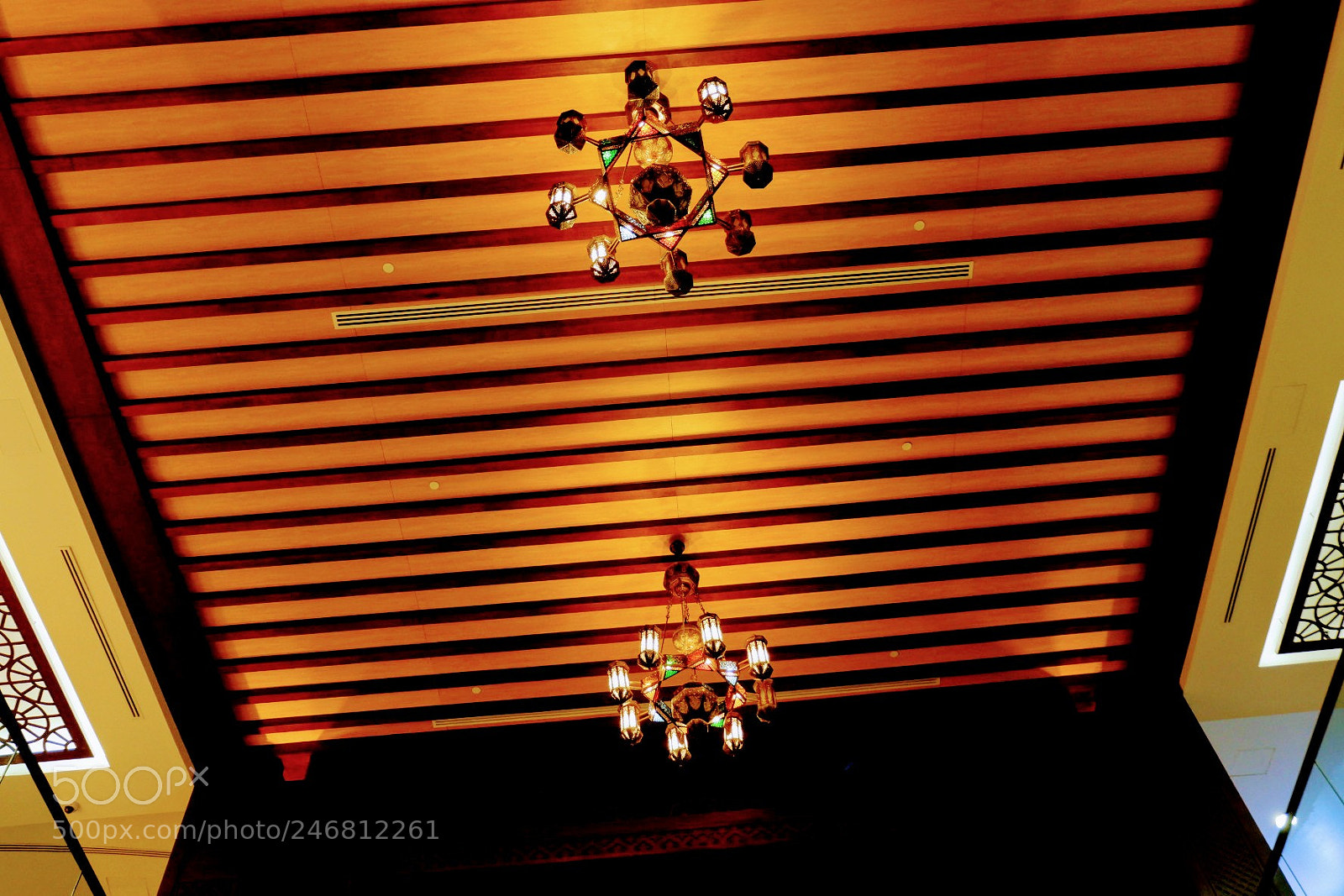 Fujifilm X-A3 sample photo. Chandelier photography