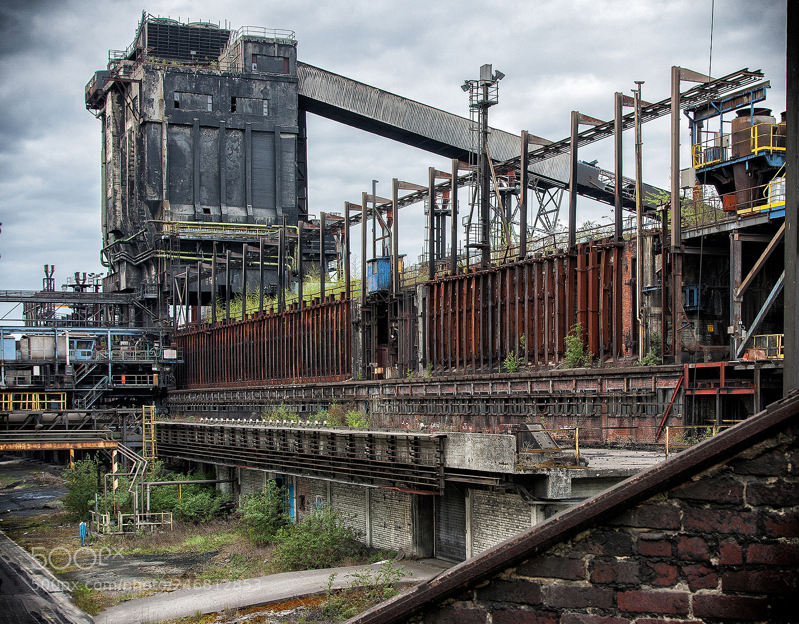 Canon EOS 400D (EOS Digital Rebel XTi / EOS Kiss Digital X) sample photo. Charleroi old industry 3 photography