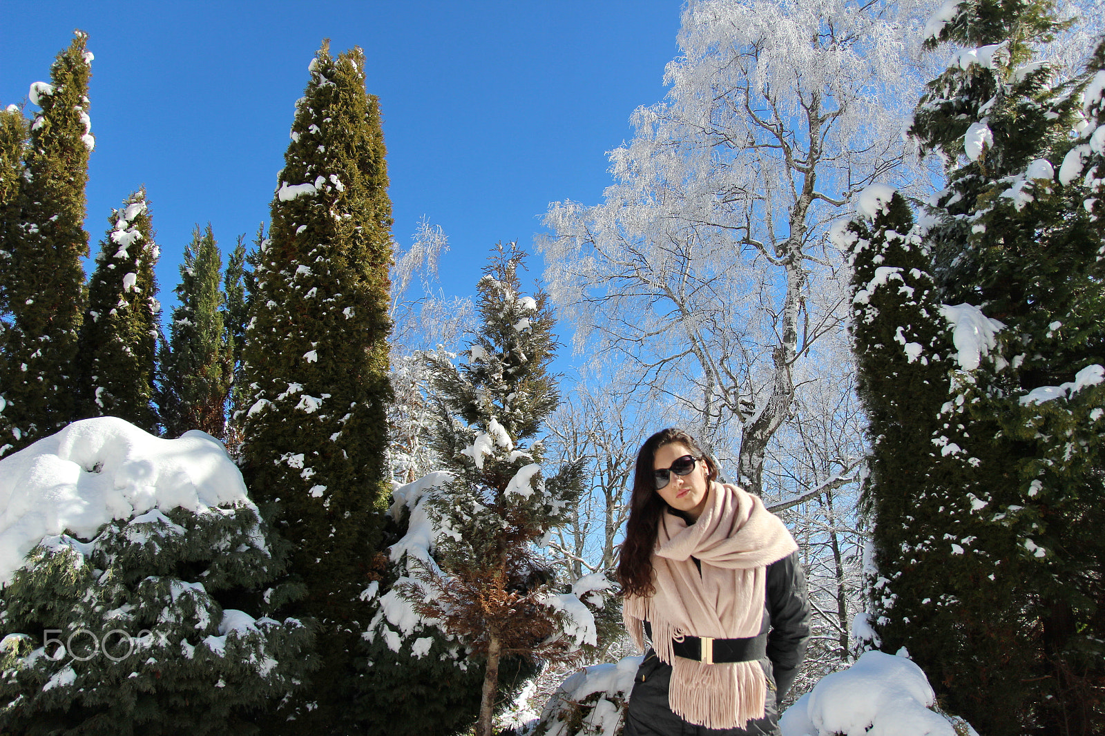 Canon EF-S 17-55mm F2.8 IS USM sample photo. Beautiful woman posing photography