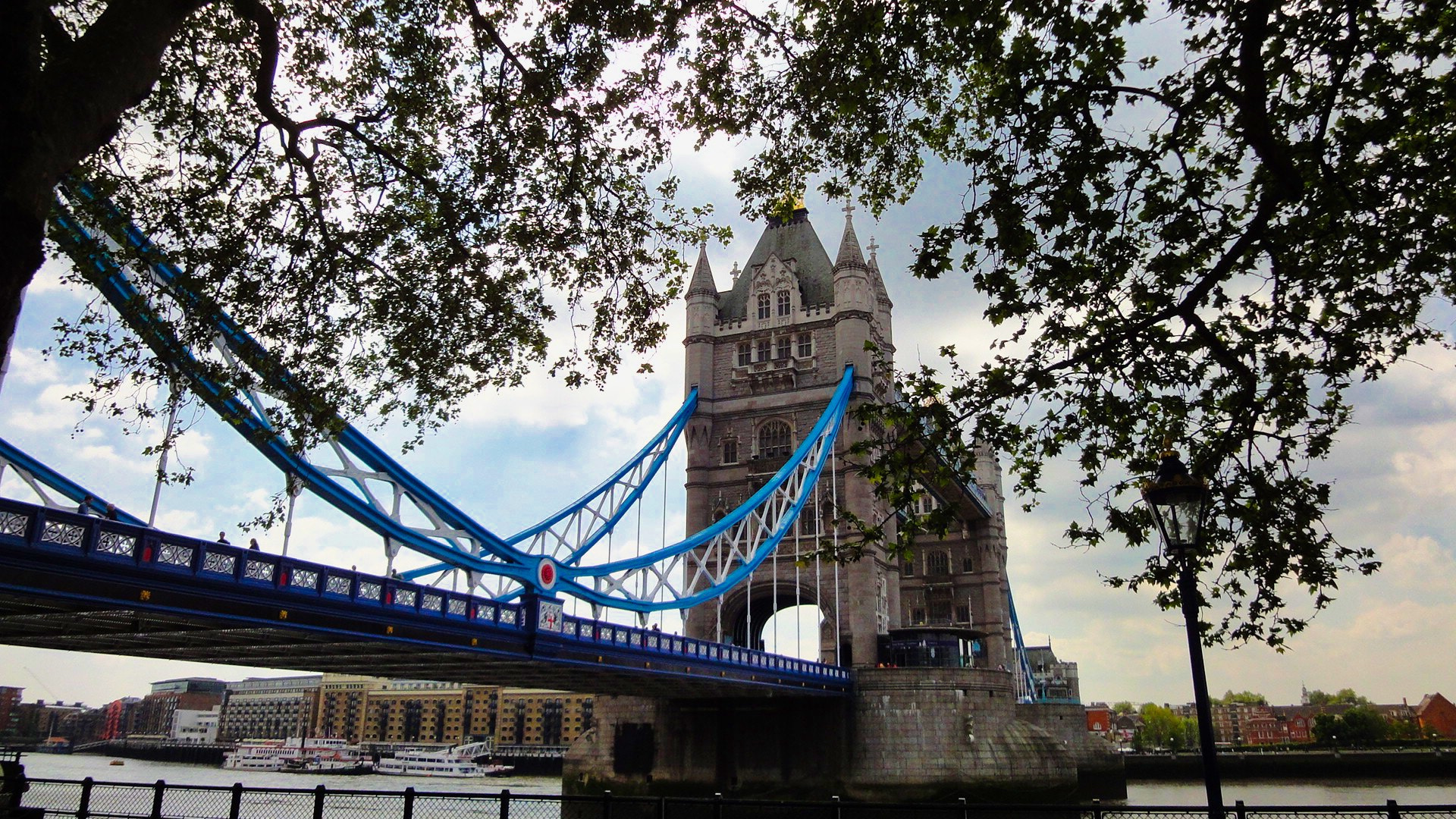 Sony Cyber-shot DSC-WX1 sample photo. Tower bridge london photography