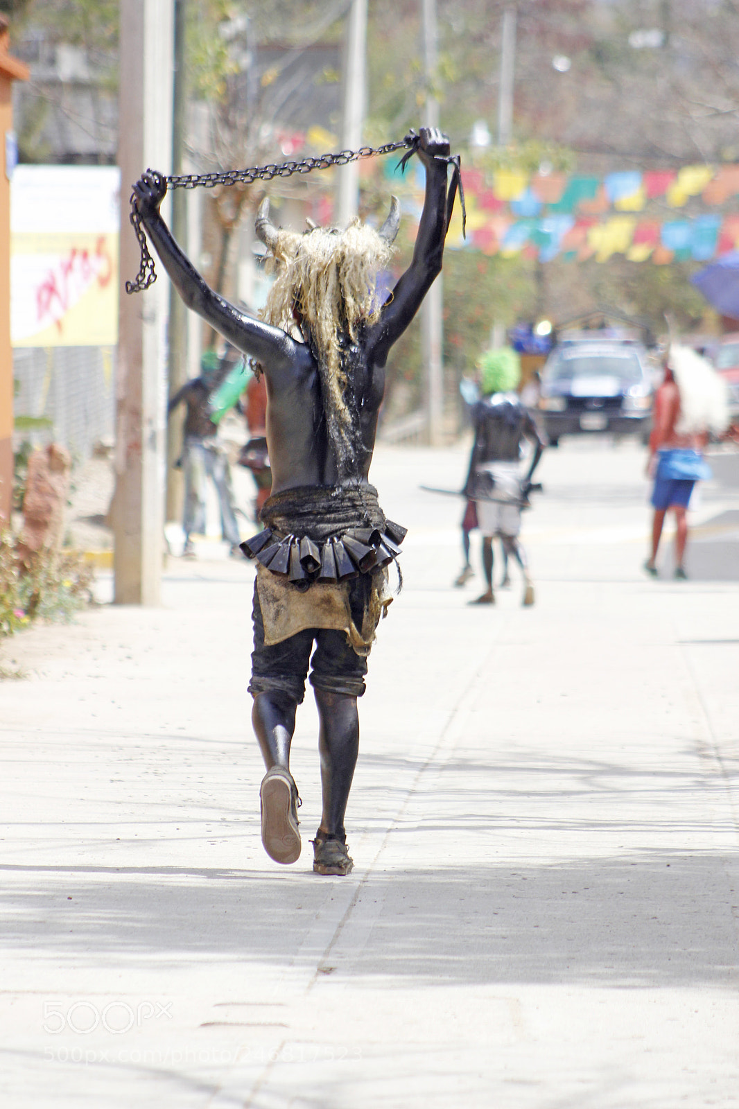 Canon EOS 600D (Rebel EOS T3i / EOS Kiss X5) sample photo. Diablos sueltos en carnava photography