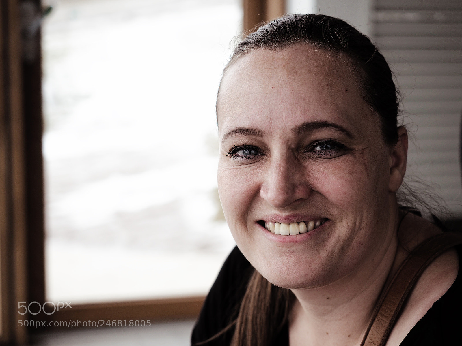 Olympus OM-D E-M5 II sample photo. The wife photography