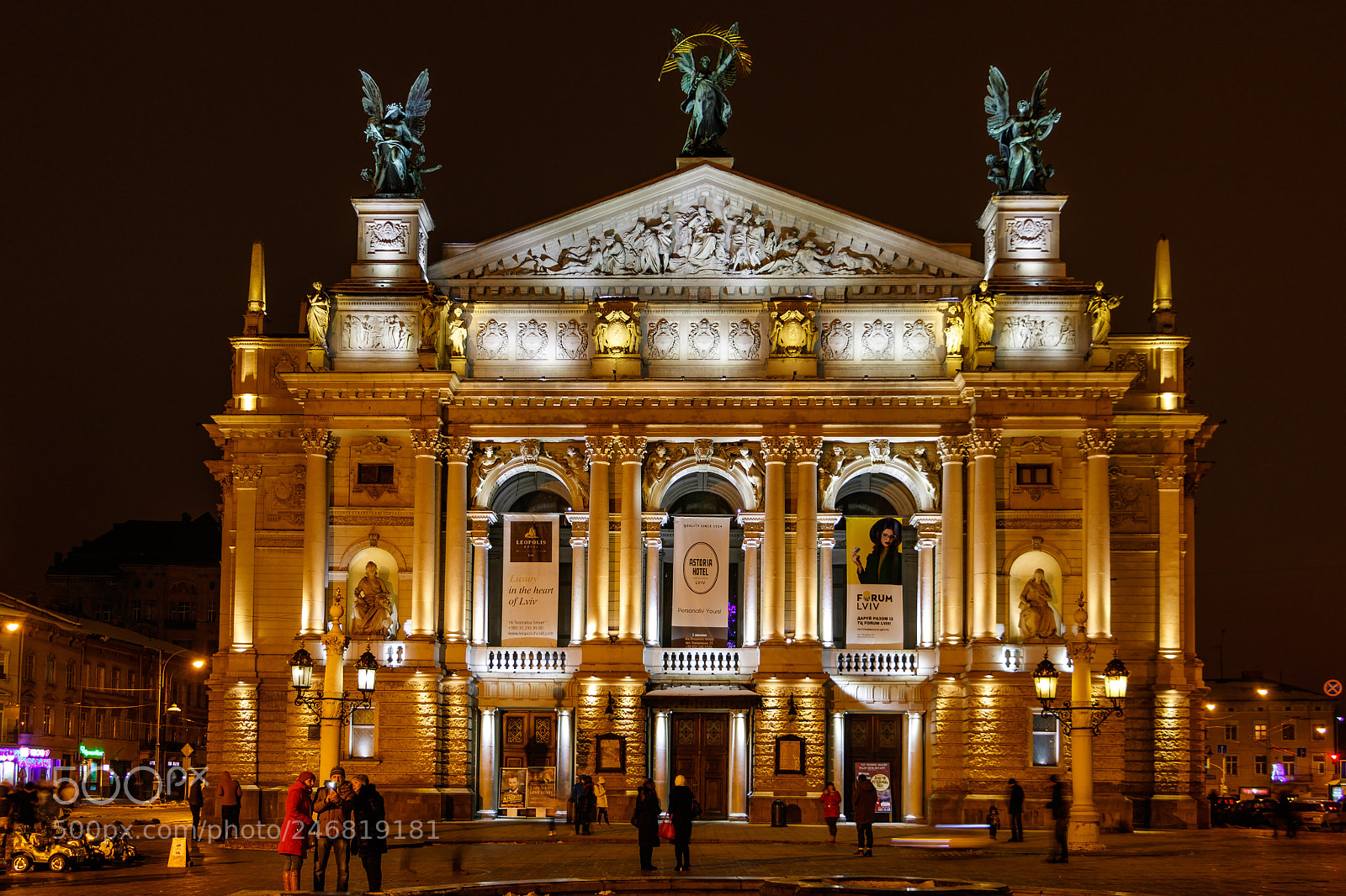 Canon EOS 7D Mark II sample photo. Lviv opera photography