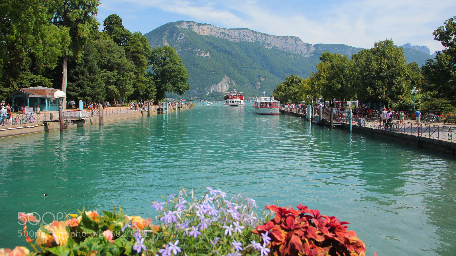 Canon EOS 550D (EOS Rebel T2i / EOS Kiss X4) sample photo. Annecy () photography
