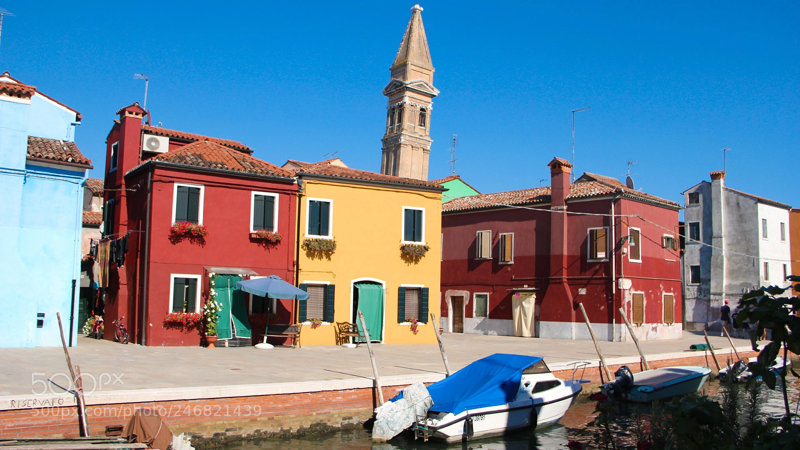 Canon EOS 550D (EOS Rebel T2i / EOS Kiss X4) sample photo. Burano () photography