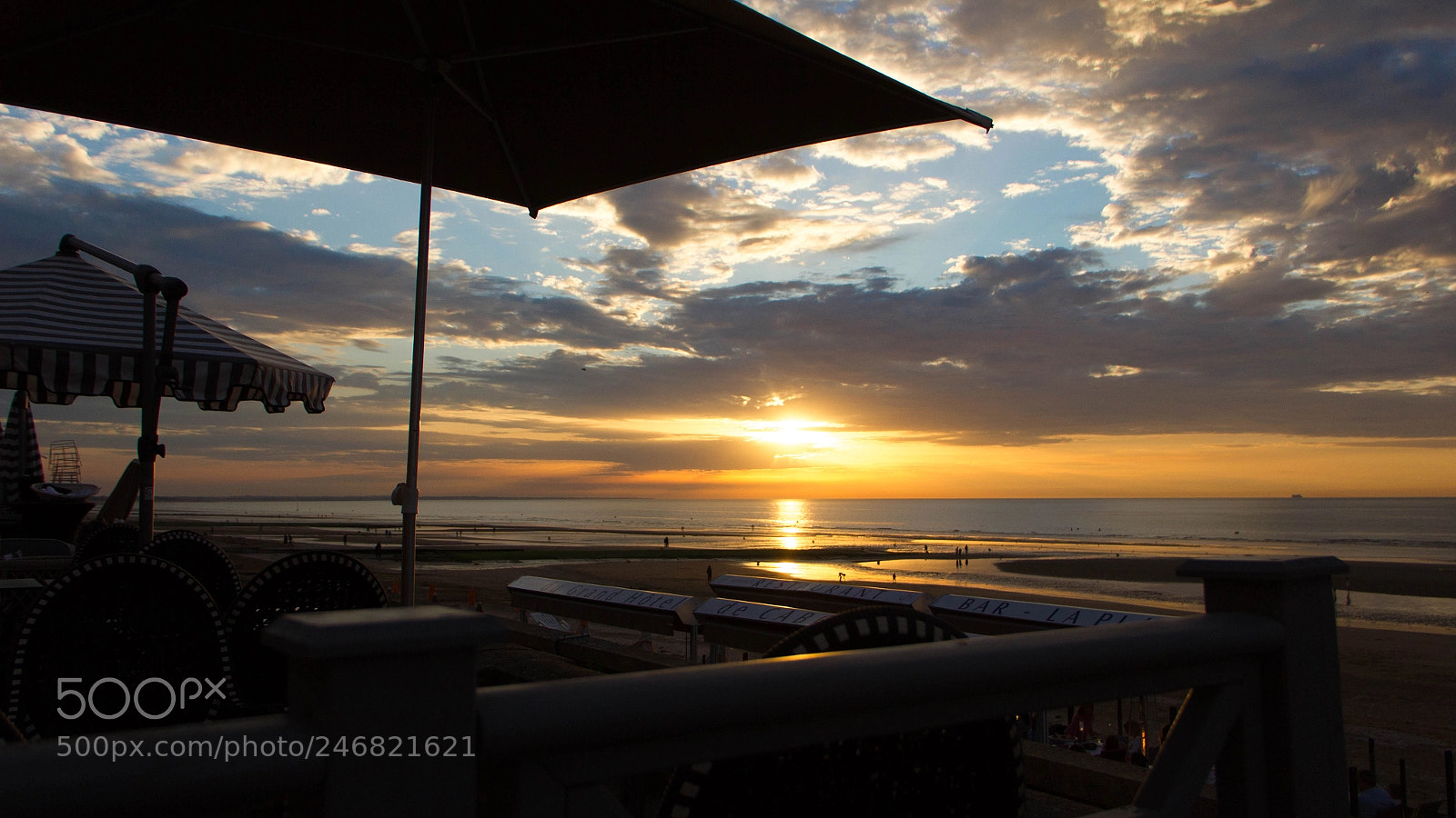 Canon EOS 550D (EOS Rebel T2i / EOS Kiss X4) sample photo. Cabourg () photography